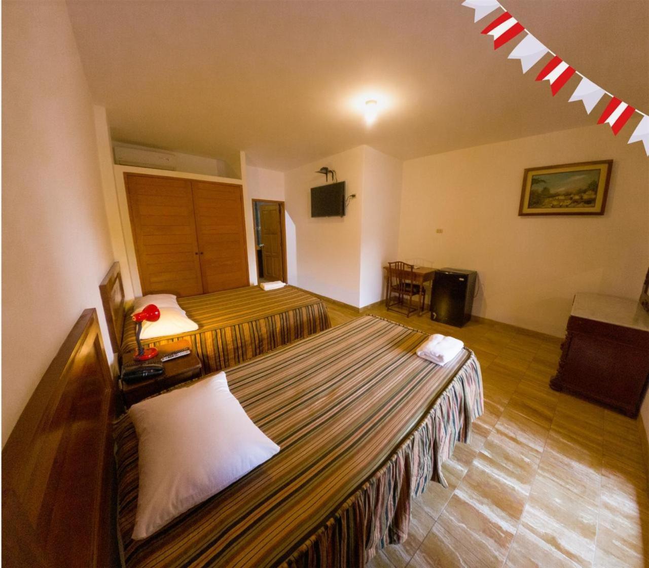 Hotel El Huarango Ica Bagian luar foto