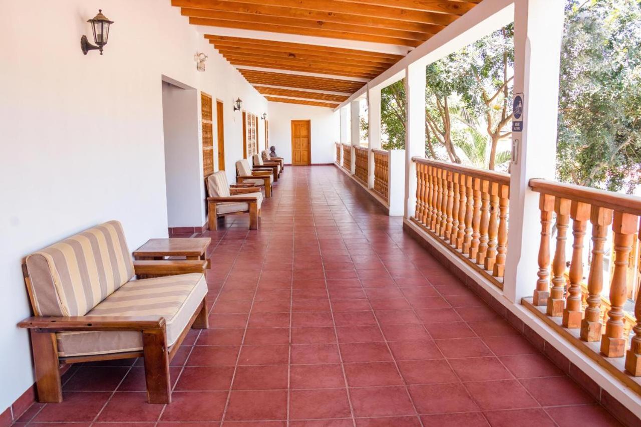 Hotel El Huarango Ica Bagian luar foto
