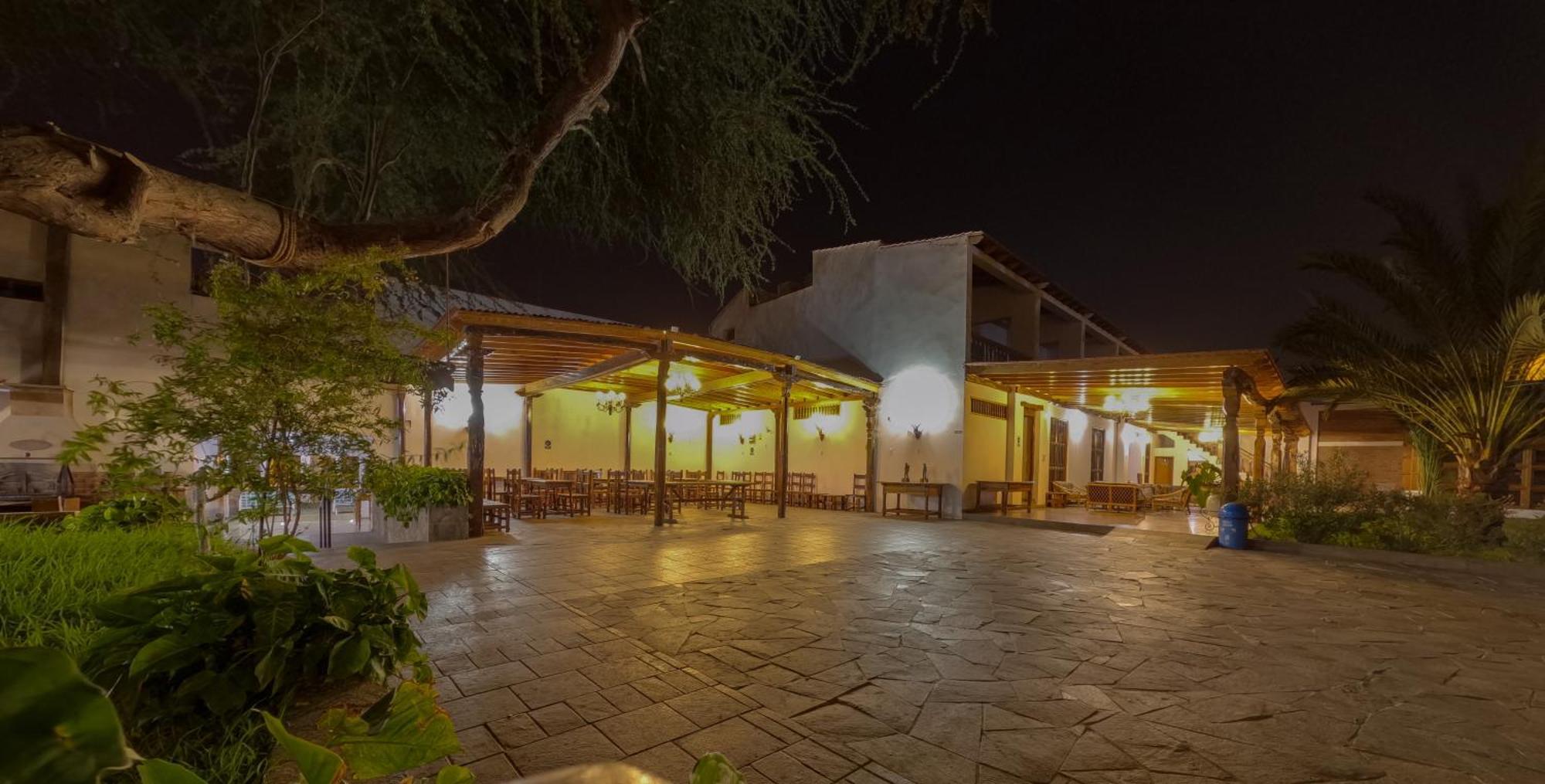 Hotel El Huarango Ica Bagian luar foto