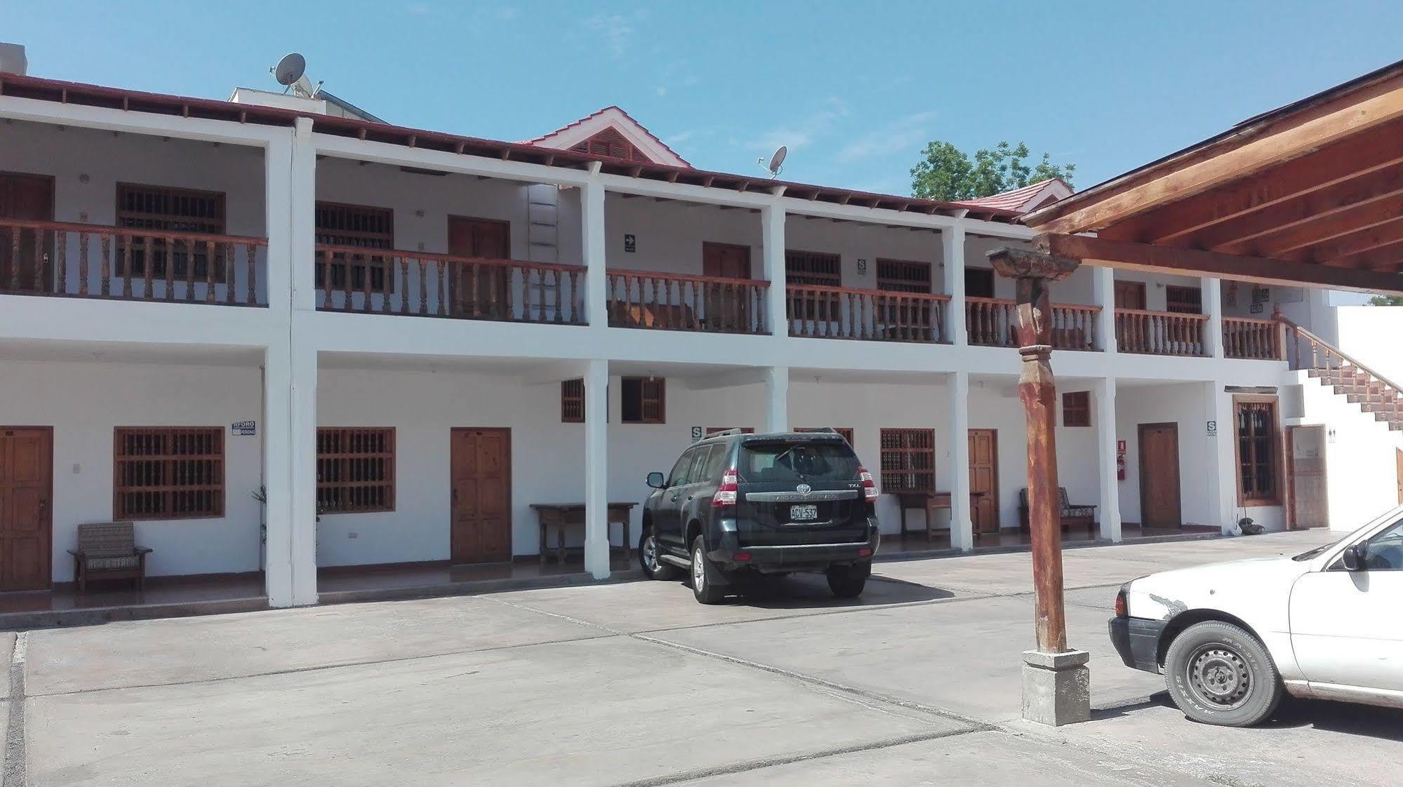 Hotel El Huarango Ica Bagian luar foto